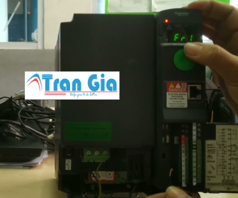 Sửa chữa biến tần Schneider AVT320 báo lỗi