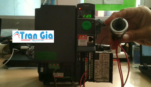 Sửa chữa biến tần Schneider AVT320 báo lỗi