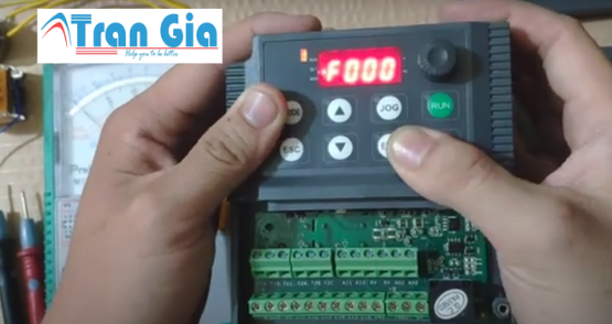 Trung tâm sửa chữa biến tần Orikon dòng V2 báo lỗi uy tín