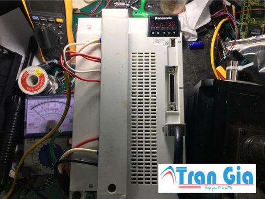 Servo Panasonic báo lỗi Err 26 lỗi quá tốc độ Servo Panasonic báo lỗi Err 26 lỗi quá tốc độ