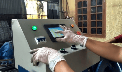 Sửa màn hình máy bẻ đai sắt với đội ngũ kỹ thuật tay nghề cao hơn 15 năm trong ngành Sửa màn hình máy bẻ đai sắt với đội ngũ kỹ thuật tay nghề cao hơn 15 năm trong ngành